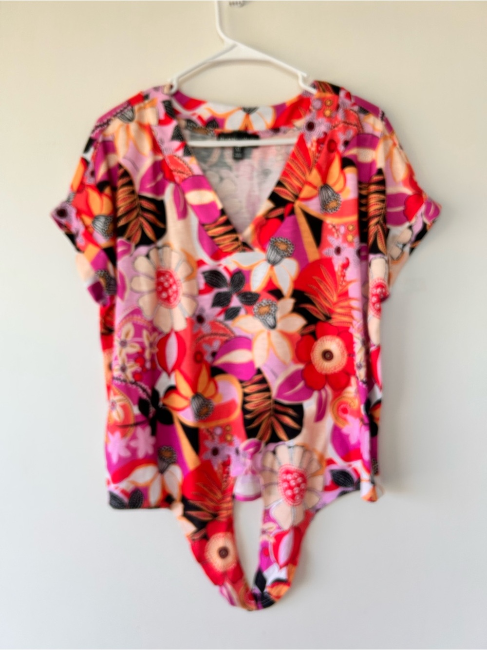 Thomas & Olivia Tropical Floral Tie-Front V-Neck Top - XL
